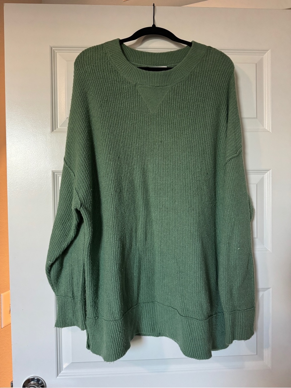 aerie Women's Green V-Neck Sweater